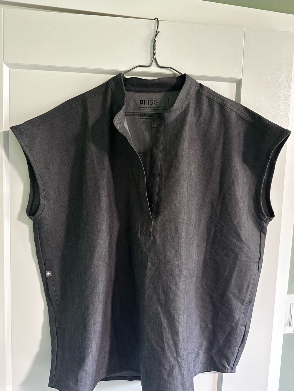 FIGS Rafaela Scrub Top